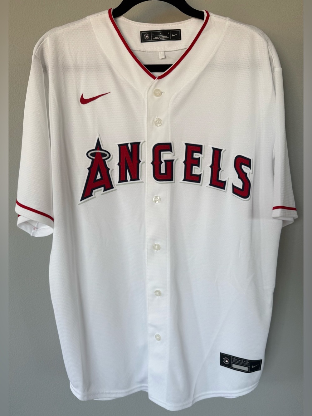 Nike MLB Angels Mike Trout #27 Jersey – Men’s L – NWOT (Flaw Under “7”